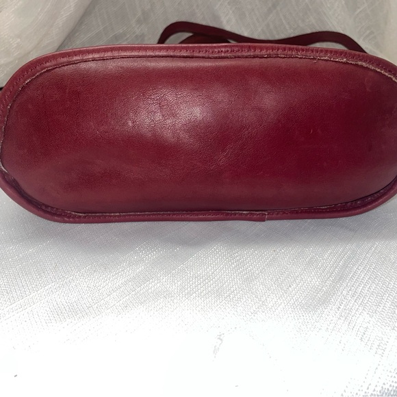 Coach 80’s HTF Glovetanned Leather Drawstring Shoulder Pouch No.4025 - Picture 11 of 16